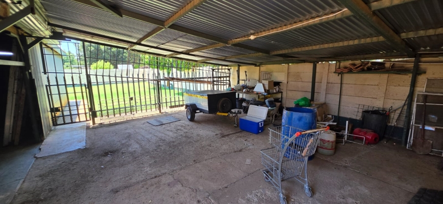 8 Bedroom Property for Sale in Meiringspark North West